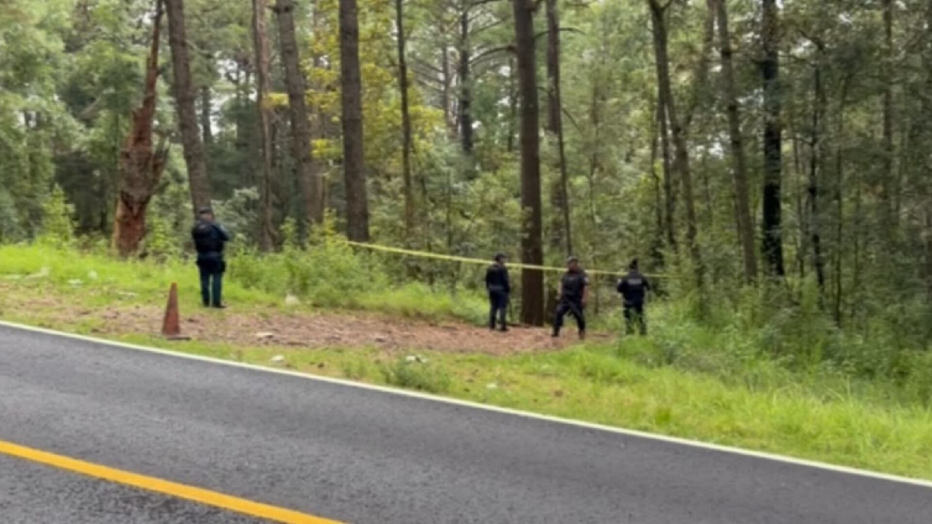 ¡Continúa la violencia en Morelos! Localizan cuerpo con huellas de violencia en zona boscosa de Huitzilac 