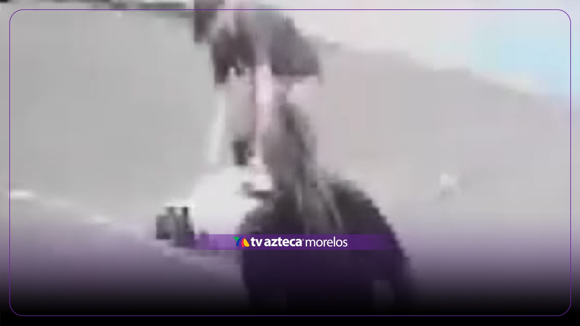 VIDEO FUERTE | Dos personas mueren electrocutadas en plena calle; inundación provocó la tragedia