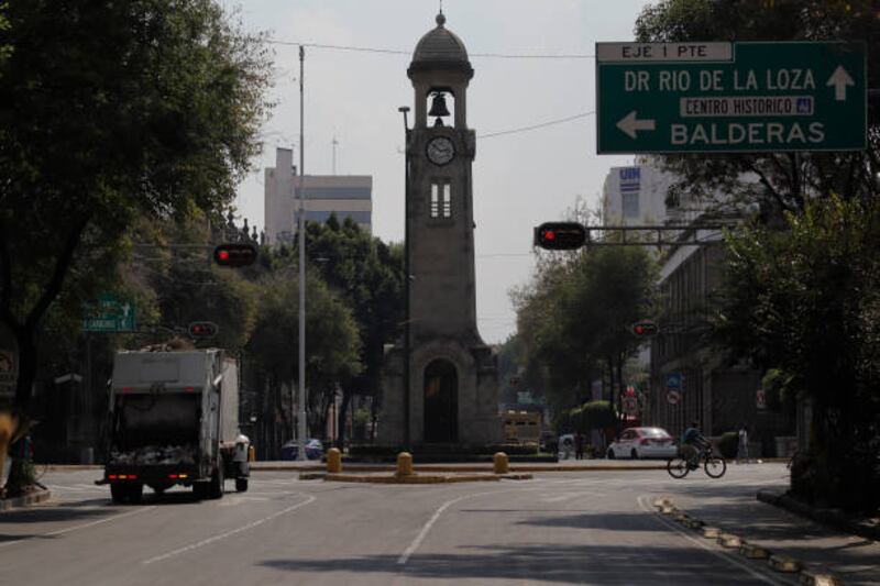 Reloj chino en Bucareli, CDMX